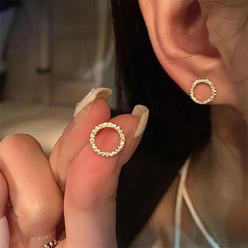 Fashion Versatile Dazzling Circle Crystal Cubic Zirconia Minimalist 2024 Earring