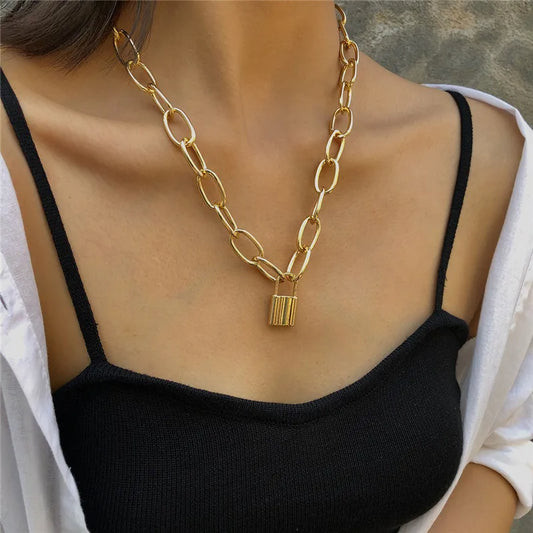 Clavicle Short Punk Golden Lock Statement Gothic Women's New Necklake