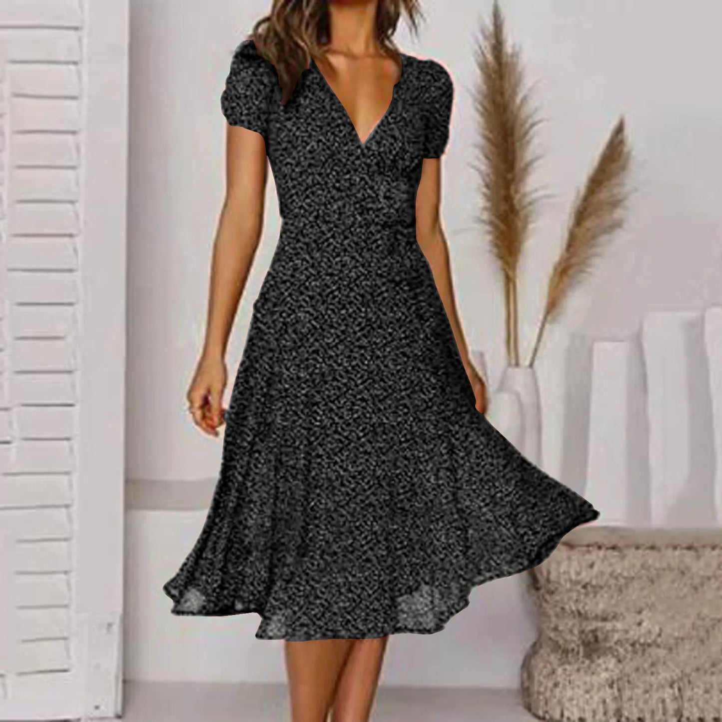 Sophisticated Chic Stylish Versatile Flattering Fashionable Trendy Midi Elegant Dress