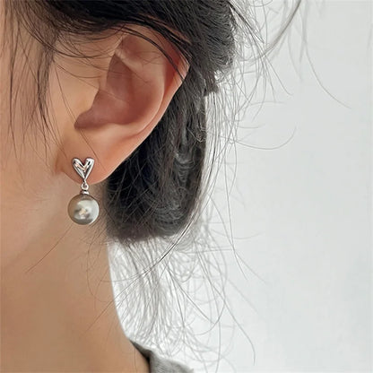 Arrival Simple Temperament Gray Pearl Heart Drop Fashion New Earring