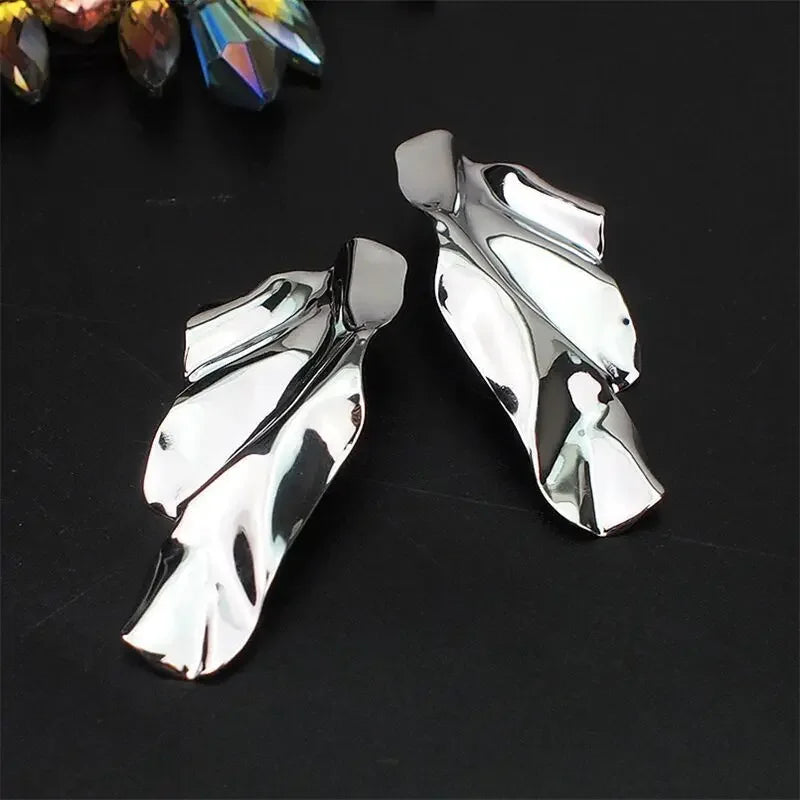 New Exaggerated Long Big Twisted Metal Fashion European Ear Jewelry Earring