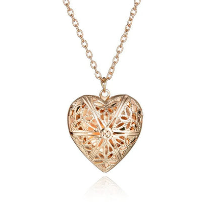 Peach Heart Opening Chain Woman Engraved Heart Hollow Love Sweet For And Closing Necklace